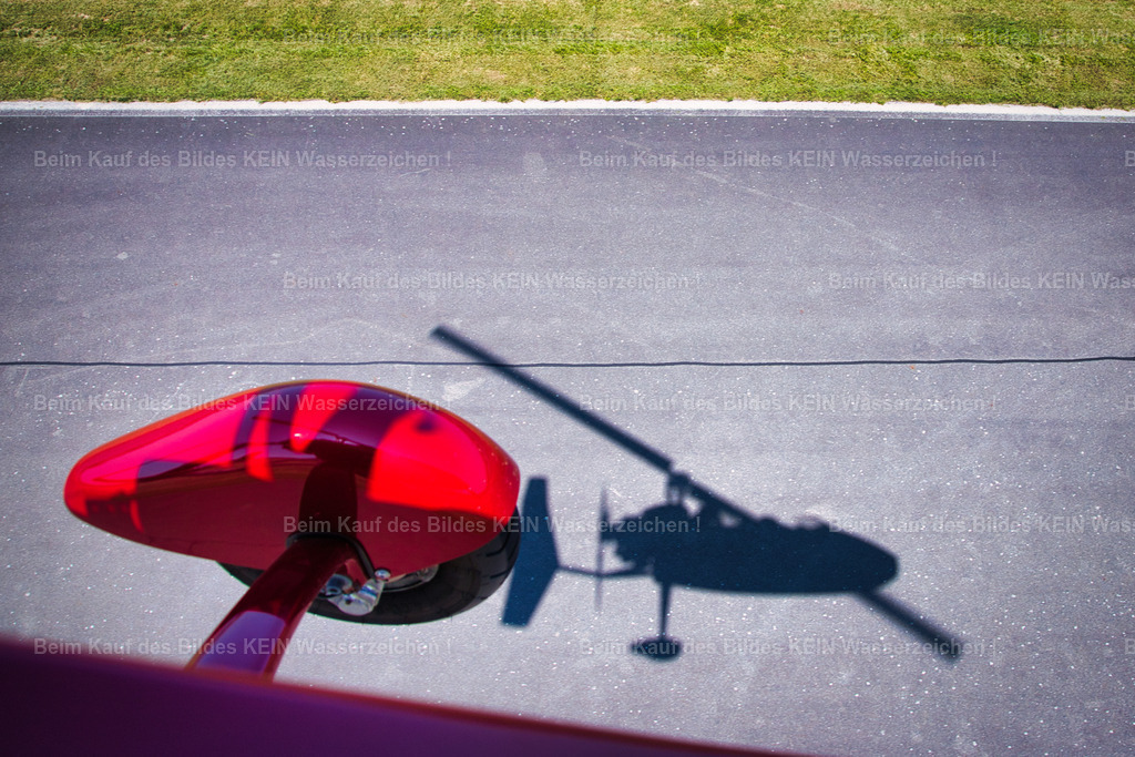 Tragschrauber_Landung_6013 | Gyrokopter im Landeanflug - Realisiert mit Pictrs.com