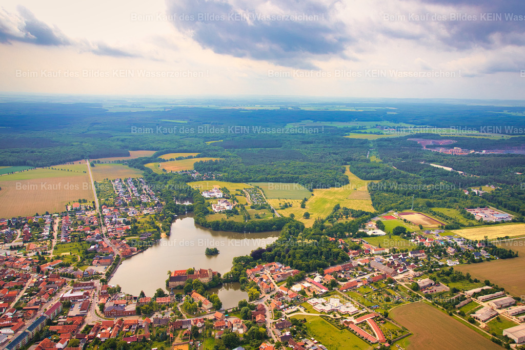 Ivenrode_bei_Flechtingen_3713 | Die Magdeburger Platte® - das sind die schönsten Luftbilder von Magdeburg & Sachsen-Anhalt auf Acryl, Leinwand oder zum Download. Das ist Luftbildfotografie & Luftbildaufnahmen mit Drohne & Flugzeug.  - Realisiert mit Pictrs.com
