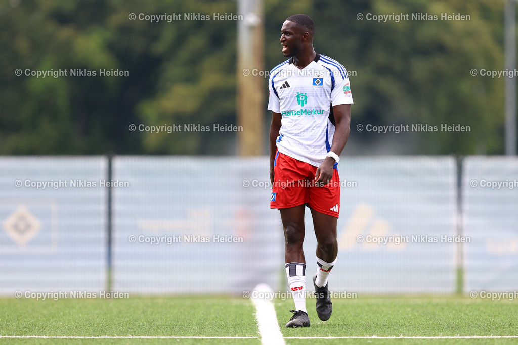 NH_HamburgerSVU21_HolsteinKielU23_Testspiel_20072025 | Daouda Beleme (Hamburger SV U21)Fußball I Herren I Testspiel I Saison 2025-2026  I Hamburger SV U21 - Holstein Kiel U23 I 20.07.2025 I Alexander-Otto-Akademie - Realisiert mit Pictrs.com