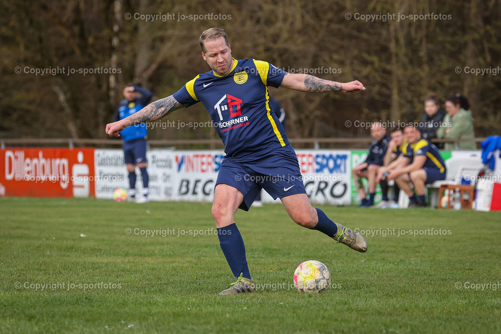 BQ3I4384 | 23.04.2023; Kreisliga C Dillenburg; Rasenplatz Hirzenhain; SSV Hirzenhain - SSG Breitscheid II; Ergebnis: 5:0 (3:0)
