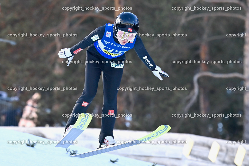 Weltcup Skispringen Villach Damen 29.12.2022 | #43 MIDTSKOGEN Ingvild Synnoeve