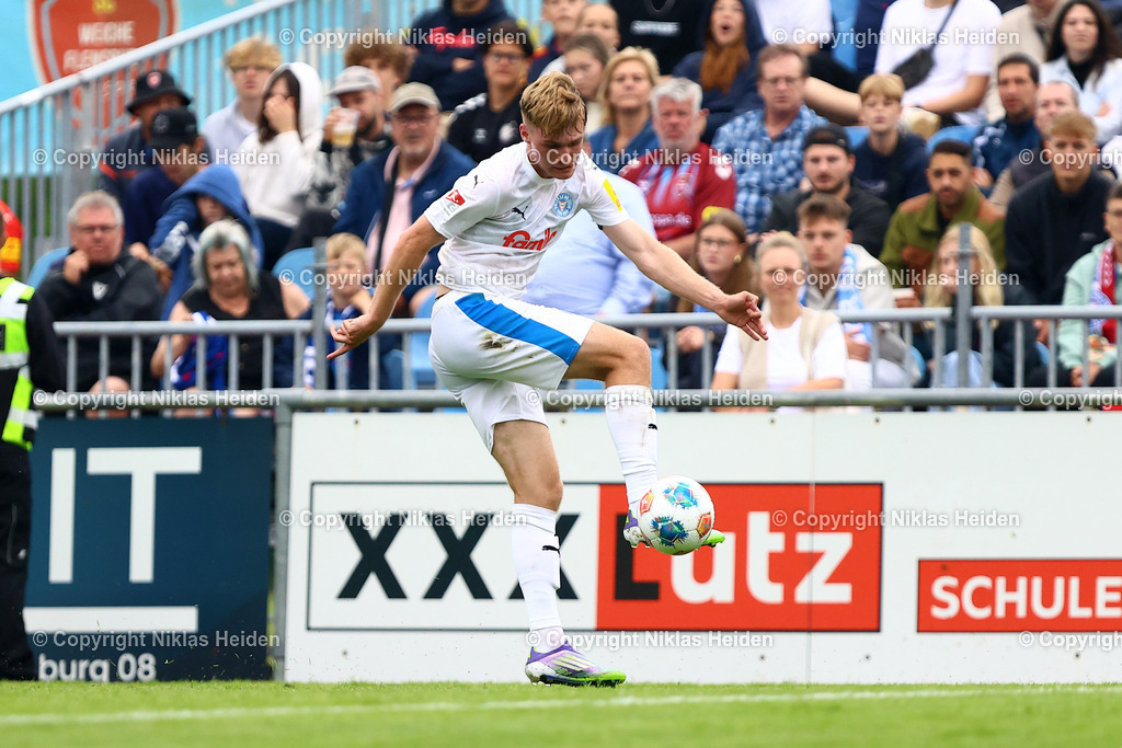 NH_SCWeicheFlensburg08_HolsteinKiel_Testspiel_28062025 | #29 Niklas Niehoff (Holstein Kiel)Fußball I Herren I Freundschaftsspiel I Saison 2025-2026  I SC Weiche Flensburg 08 - Holstein Kiel I 28.06.2025 I Manfred-Werner-Stadion - Realisiert mit Pictrs.com