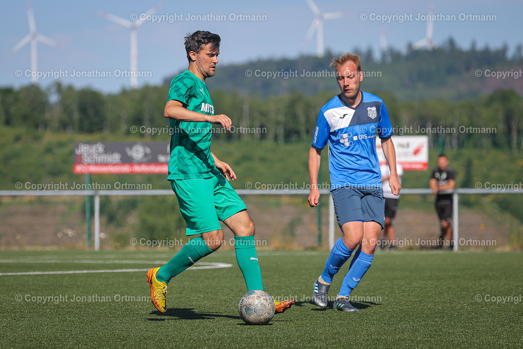 BQ3I9003 | 03.06.2023; Kreisoberliga West; Kunstrasenplatz Fellerdilln; VfL Fellerdilln - VfB Asslar; Ergebnis: 4:1 (3:1)
