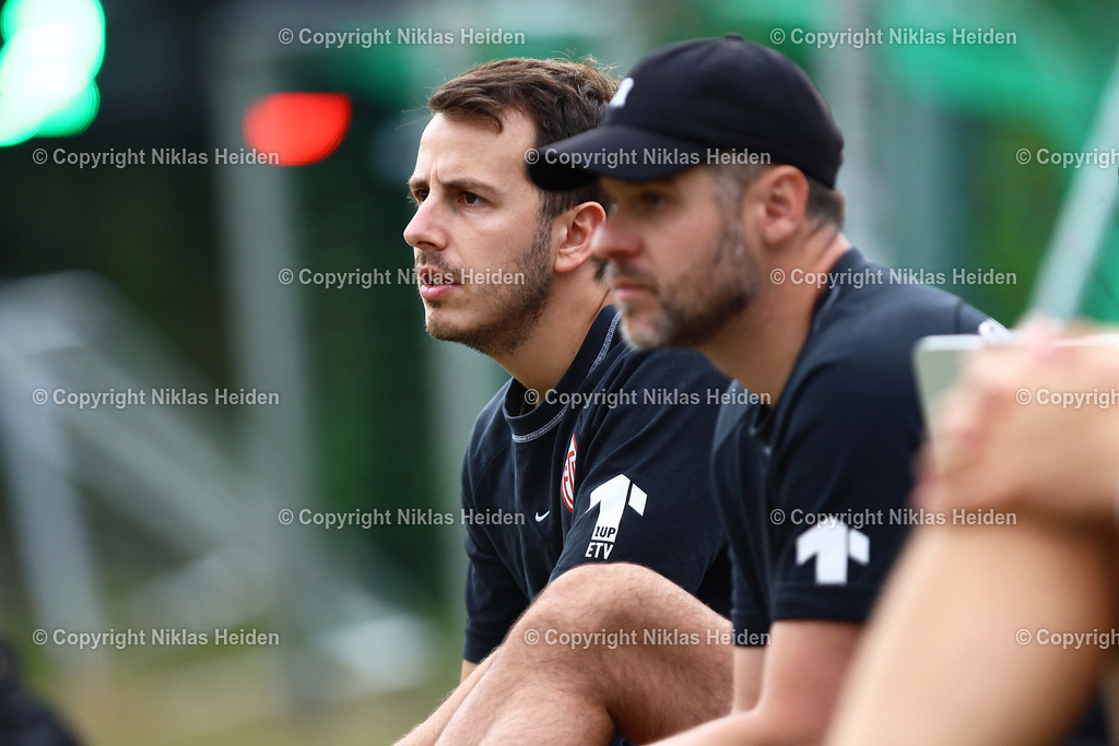 NH_USCPaloma_EimsbüttelerTV_Testspiel_11072025 | Can Timo Schultz (Trainer, Eimsbütteler TV)Fußball I Herren I Testspiel I Saison 2025-2026  I USC Paloma - Eimsbütteler TV I 11.07.2025 I Jonny-Rehbein-Sportplatz - Realisiert mit Pictrs.com