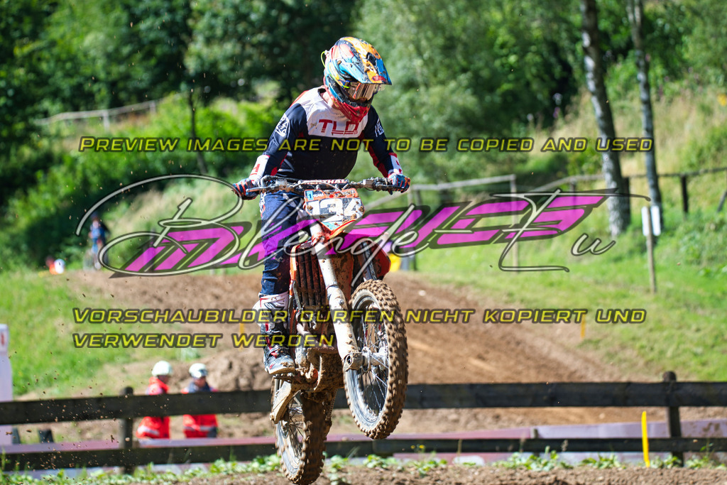 _DSC2085_17 | Sportfotografie: Die extreme Seite der Fotografie
Ich Fotografiere Hauptsächlich im Sportbereich Motorcross im DAMCV Verband.
Dirtbike - MX - Motorcross - DAMCV - MXCup - Euskirchen - Köln - Bonn - Venlo - Overloon - MSC Wisskirchen - MCC Weilerswist 