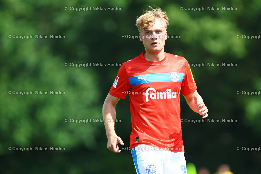 NH_EintrachtBraunschweig_HolsteinKiel_Testspiel_19072025 | #29 Niklas Niehoff (Holstein Kiel)Fußball I Herren I Testspiel I Saison 2025-2026  I Eintracht Braunschweig - Holstein Kiel I 19.07.2025 I Stadion am Salzgittersee - Realisiert mit Pictrs.com