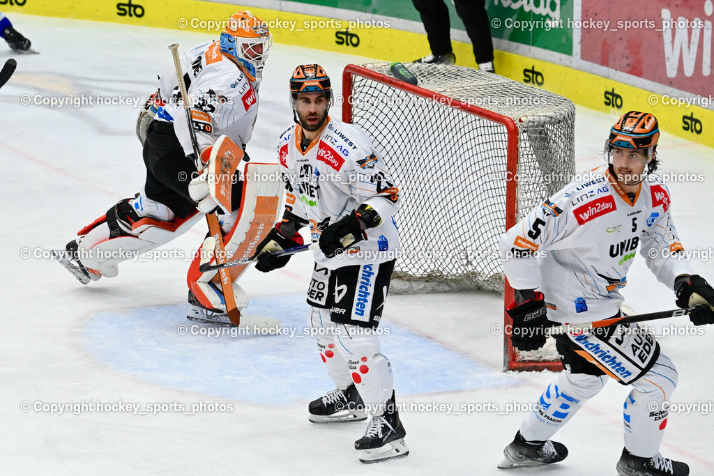 EC IDM Wärmepumpen VSV vs. Black Wings Linz 20.11.2022 | #5 Wolf Raphael, #28 Schumnig Martin, 32 Tirronen Rasmus