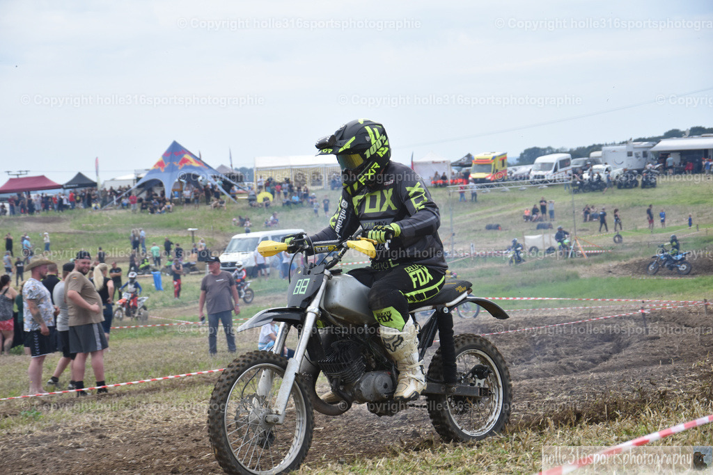 DSC_0798 | Sportfotografie , Motorsport, Motoross, Reitsport, Mointainbike, Enduro,
Landschaft , Outdoor, Eventfotografie, Landschaft, Bilder online bestellen - Realisiert mit Pictrs.com