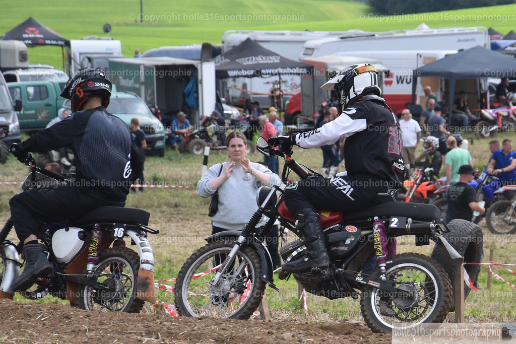 DSC_1015 (2) | Sportfotografie , Motorsport, Motoross, Reitsport, Mointainbike, Enduro,
Landschaft , Outdoor, Eventfotografie, Landschaft, Bilder online bestellen - Realisiert mit Pictrs.com