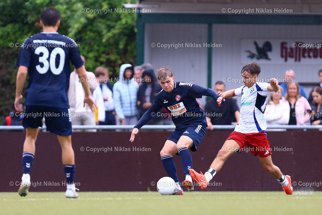 NH_BillstedtCup2025_Turnier_12072025 | Falk Christopher Gross (FC Eintracht Norderstedt), Henri Maximilian Schümann (Hamburger SV U21)Fußball I Herren I Billstedt Cup 2025 I Saison 2025-2026  I Finale I FC Eintracht Norderstedt - Hamburger SV U21 I 12.07.2025 I Öjendorfer Weg - Realisiert mit Pictrs.com
