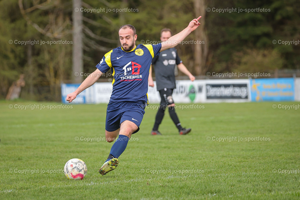 BQ3I3784 | 23.04.2023; Kreisliga C Dillenburg; Rasenplatz Hirzenhain; SSV Hirzenhain - SSG Breitscheid II; Ergebnis: 5:0 (3:0)