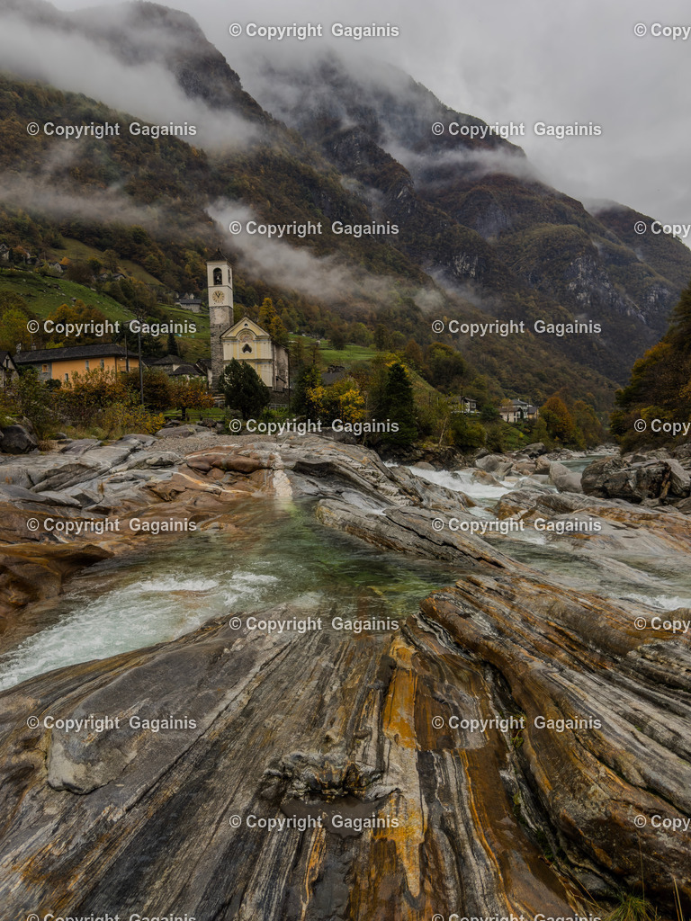 Kirche | Entdecken Sie originelle Wandkunst auf Leinwand und Acrylglas sowie eine Vielzahl von Fotogeschenken und stockvideos in unserem Online-Shop. Dekorieren Sie Ihr Zuhause mit einzigartigen Kunstwerken und persönlichen Erinnerungen. Perfekt auch als Geschenk.