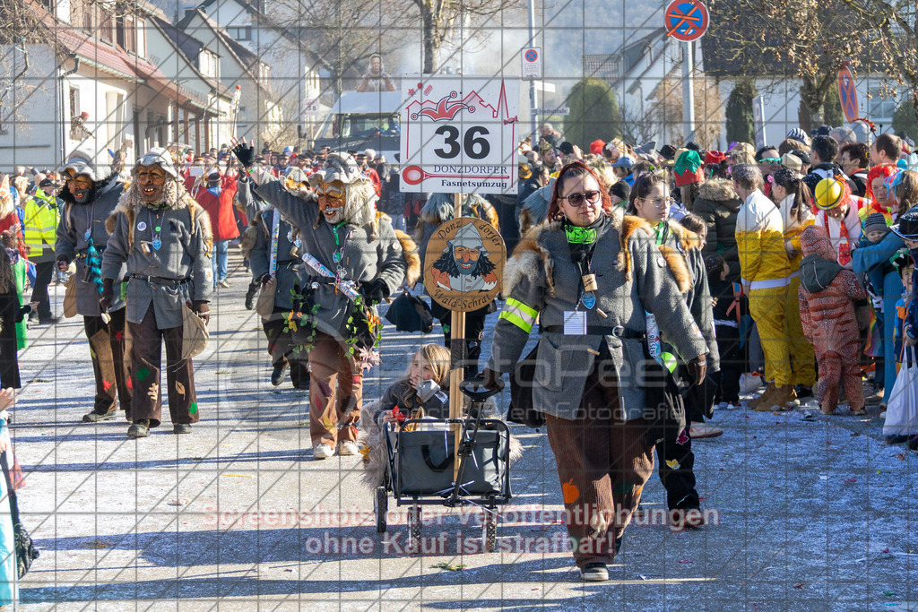 20250302_150727_2016 | #,Donzdorfer Fasnetsumzug, Kulturring Donzdorf, Donzdorfer Fasnet, Kampagne 2025, Friedhofstraße, 73072 Donzdorf, 02.03.2025 - 14:00 Uhr,Foto: PhotoPeet-Eventfotografie/Peter Harich