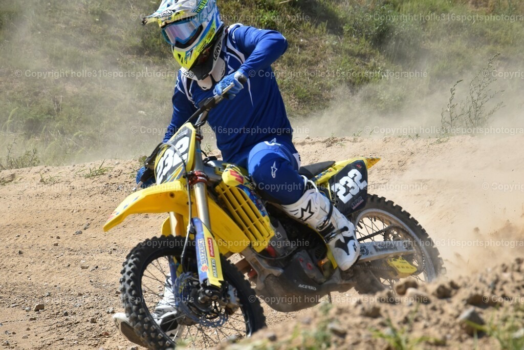 DSC_0391 (2) | Sportfotografie , Motorsport, Motoross, Reitsport, Mointainbike, Enduro,
Landschaft , Outdoor, Eventfotografie, Landschaft, Bilder online bestellen - Realisiert mit Pictrs.com