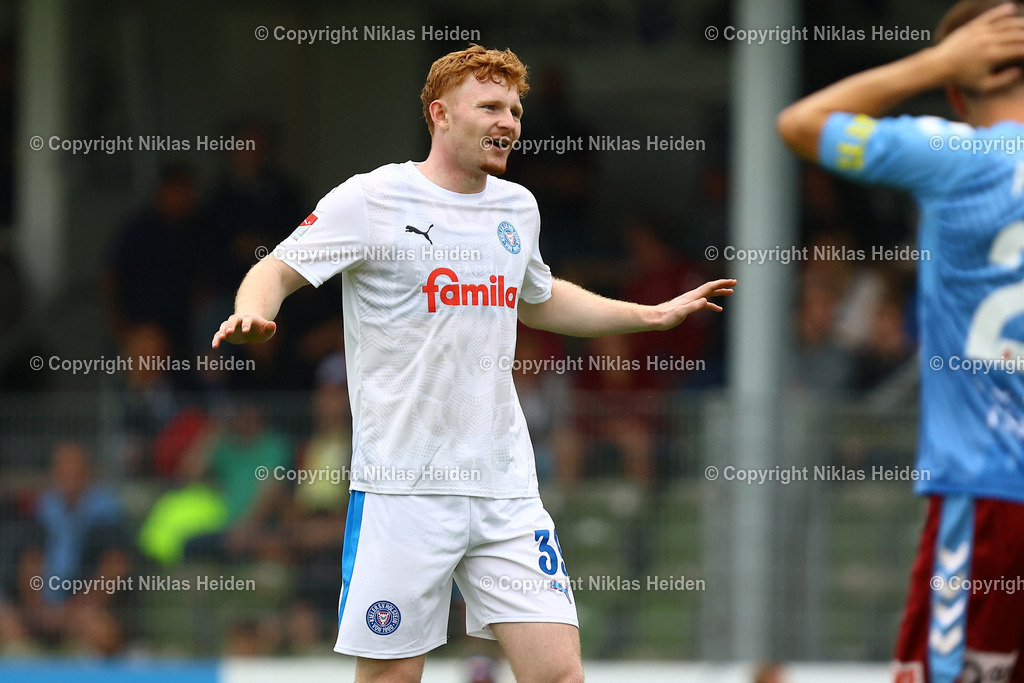 NH_SCWeicheFlensburg08_HolsteinKiel_Testspiel_28062025 | #39 Robert Wagner (Holstein Kiel)Fußball I Herren I Freundschaftsspiel I Saison 2025-2026  I SC Weiche Flensburg 08 - Holstein Kiel I 28.06.2025 I Manfred-Werner-Stadion - Realisiert mit Pictrs.com